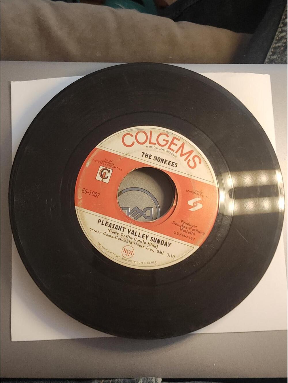 The Monkees - Pleasant Valley Sunday- vintage vinyl 45